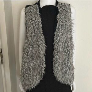 Ariat Faux Fur Sweater Vest Womens